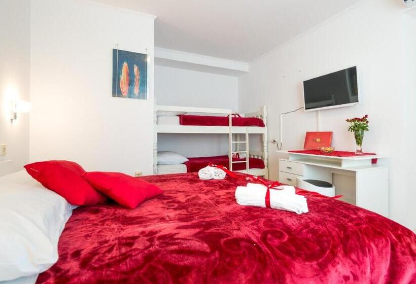 شقة غرفة واحدة مزودة بتراس, Apartments And Room Lora