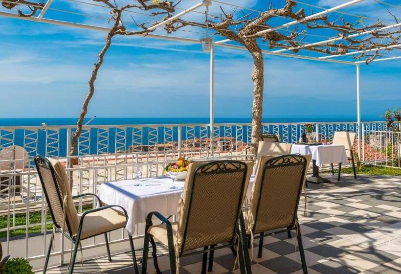 テラス付き１ベッドルームアパートメント, Apartments And Room Lora