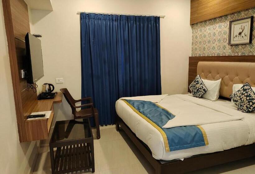 חדר סופריור עם מיטת קינג, Sma Grand Inn, Triplicane