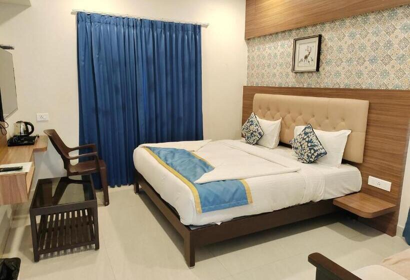 חדר סופריור עם מיטת קינג, Sma Grand Inn, Triplicane