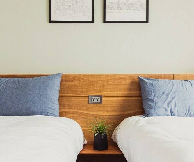 اتاق استاندارد, Boy Apartment