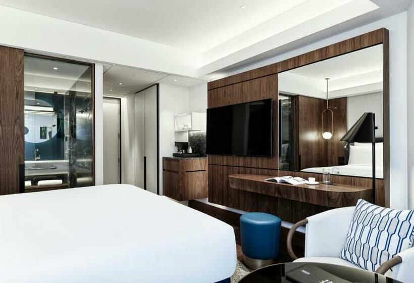 Superior Room King Size Bed