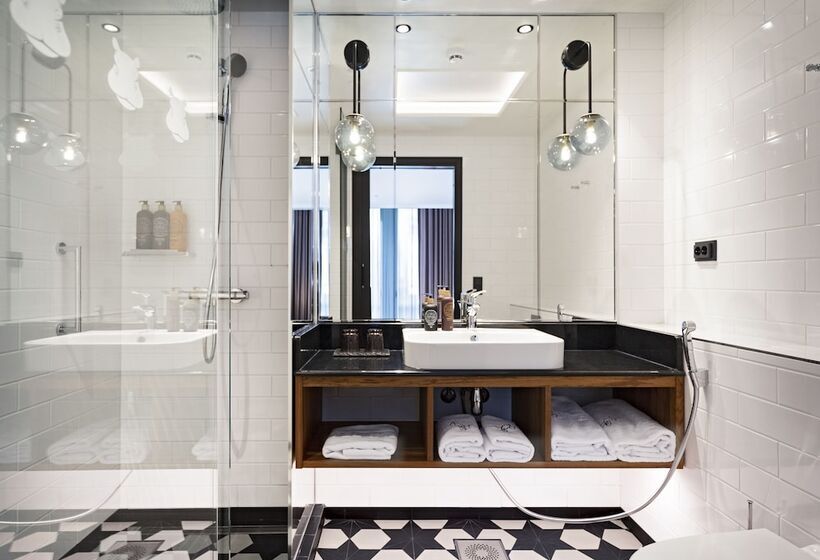 Номер Комфорт, U14, Autograph Collection