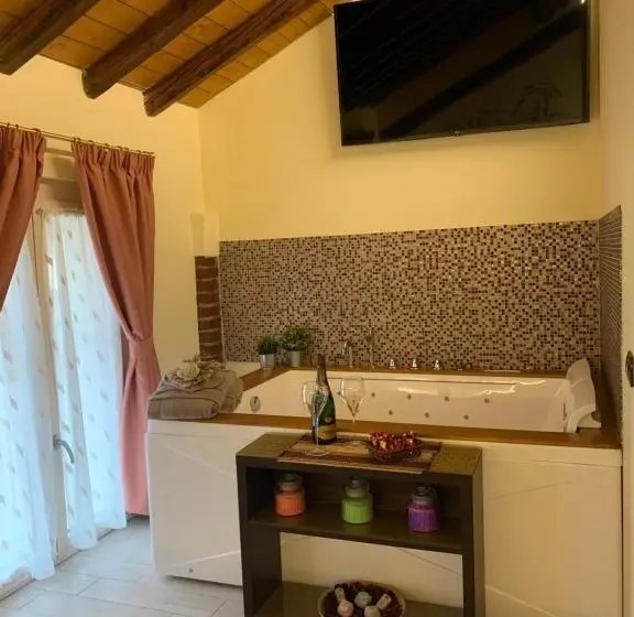 バスタブ付きスタンダードルーム, Agriturismo Le Risaie