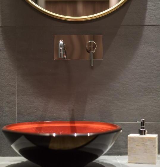 Suite, Carpe Diem Boutique