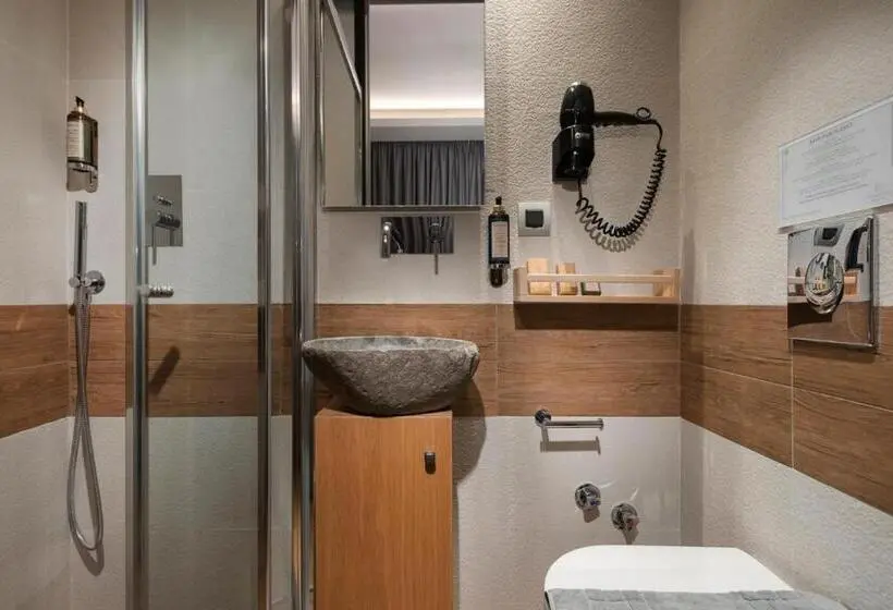 اتاق اکونومی, Carpe Diem Boutique