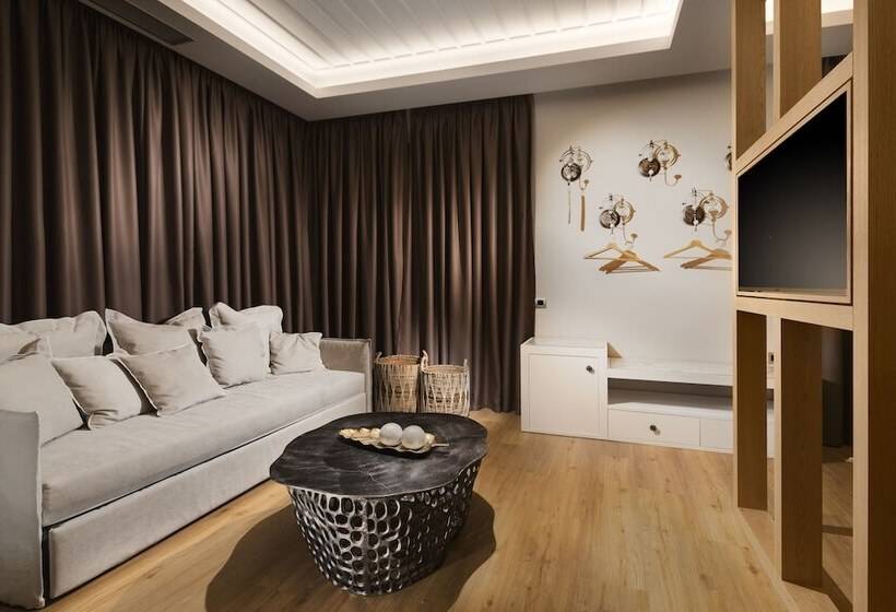 Suite, Carpe Diem Boutique