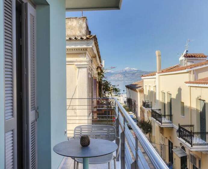 Suite, Carpe Diem Boutique