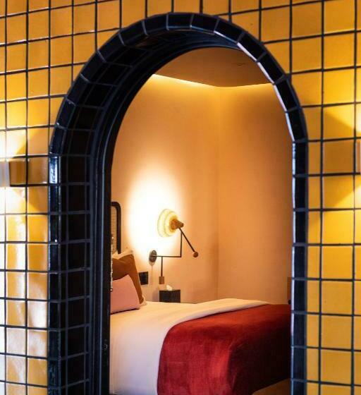 Quarto Estandar, Casa Hoyos
