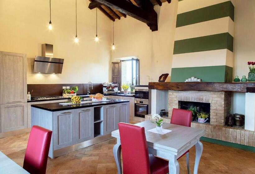 Номер Deluxe Кровать Кинг, Il Mastio Di Spedaletto