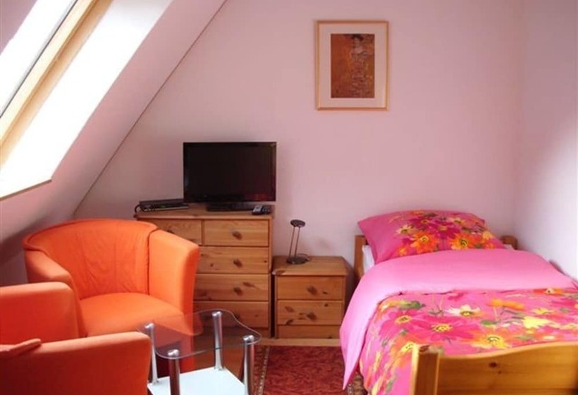 اتاق استاندارد, Pension Hans Rastatt Baden Baden