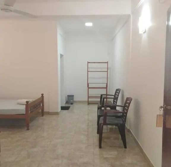 エコノミールーム, Emerald Guest House