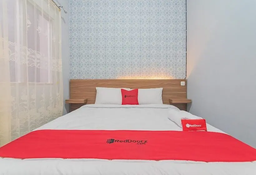 デラックスルーム, Reddoorz Near Alun Alun Garut