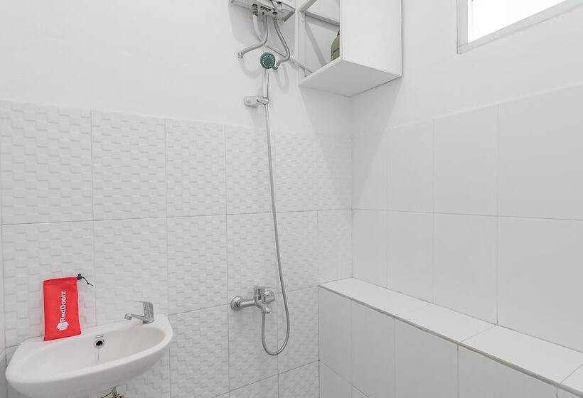 디럭스 룸, Reddoorz Near Alun Alun Garut