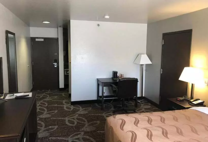 キングサイズベッドのスタンダードルーム, Quality Inn Spanish Fork North