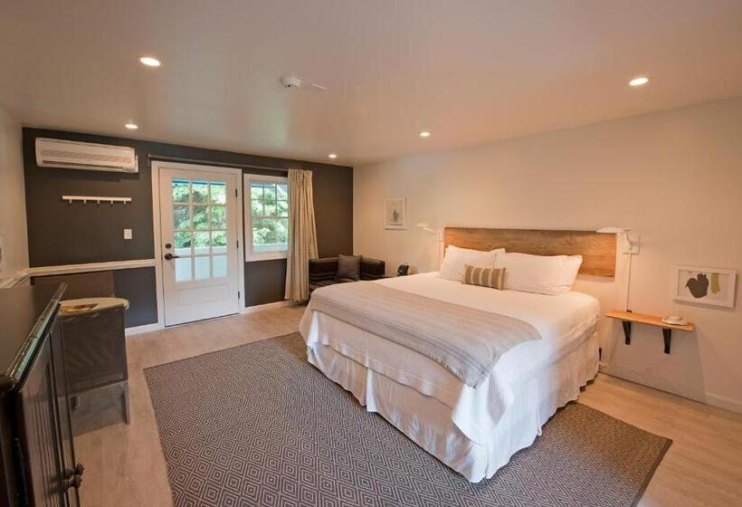غرفة قياسية سرير كينج, The Lodge On The Cove