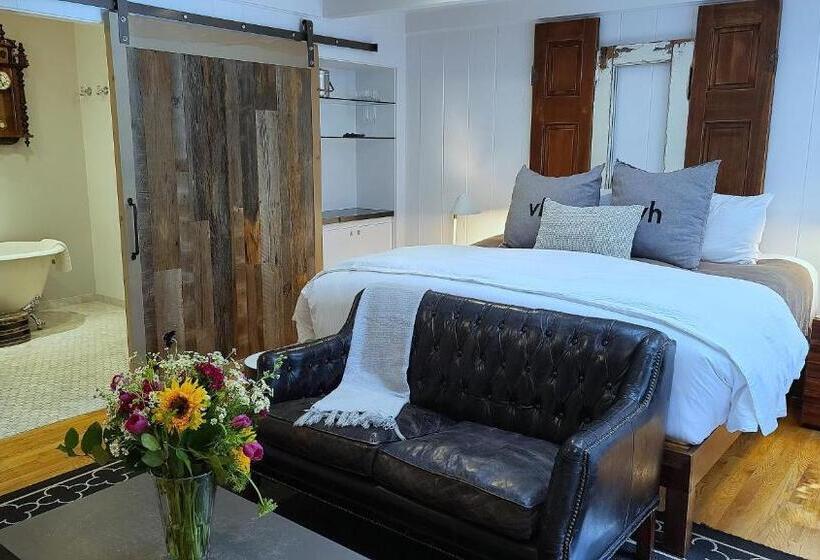 Номер Superior Кровать Кинг, The Vagabond S House Boutique Inn