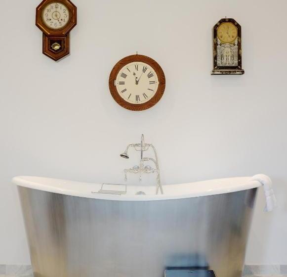 带大床的高级房间, The Vagabond S House Boutique Inn