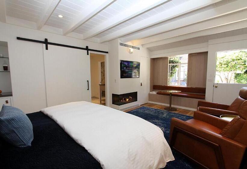 带大床的高级房间, The Vagabond S House Boutique Inn