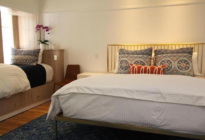 带大床的豪华间, The Vagabond S House Boutique Inn