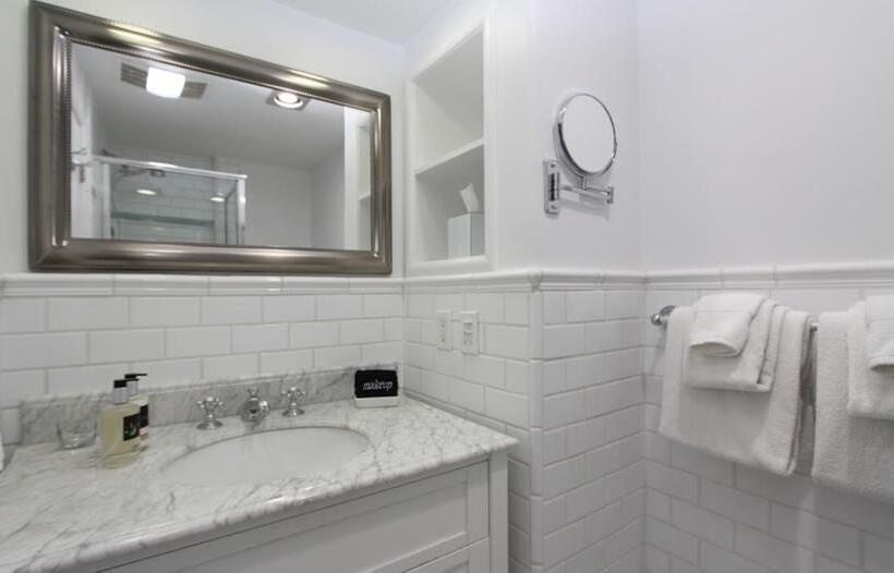 豪华房间, The Vagabond S House Boutique Inn