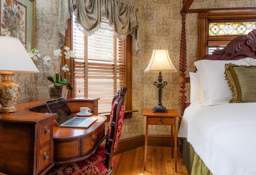 带大床的豪华间, The Village Inn Of Woodstock