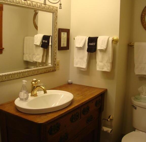Номер Deluxe Кровать Кинг, The Village Inn Of Woodstock