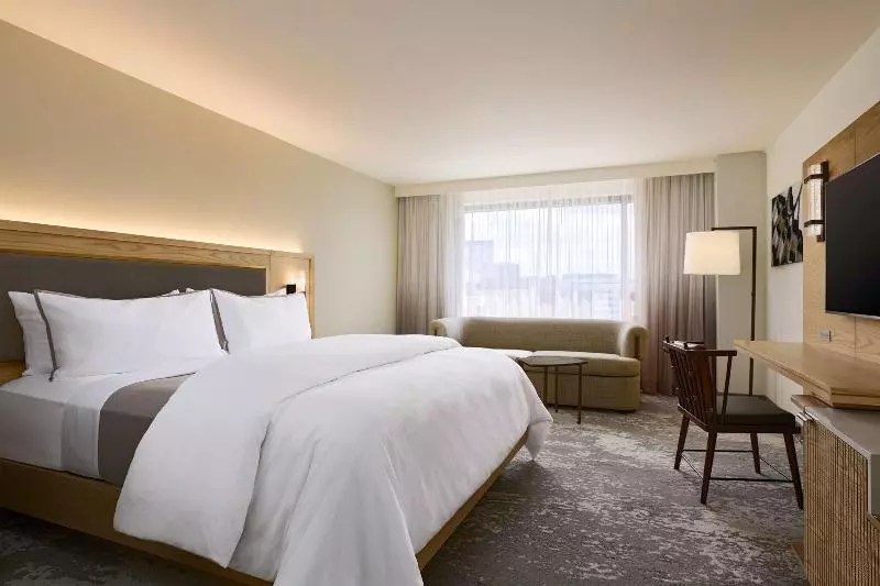 キングサイズベッドのスタンダードルーム, The Westin Los Angeles Airport