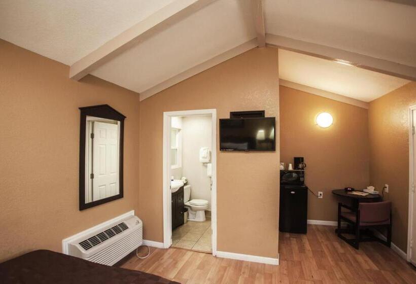 סוויטת ג'וניור, Tri Valley Inn & Suites