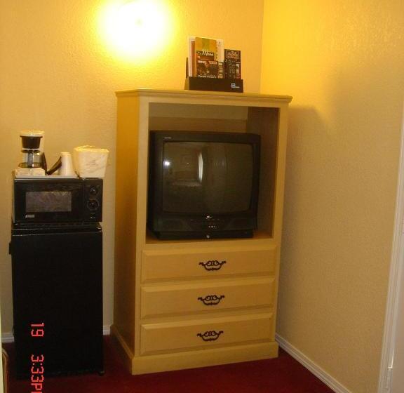 חדר סטנדרט, Tri Valley Inn & Suites