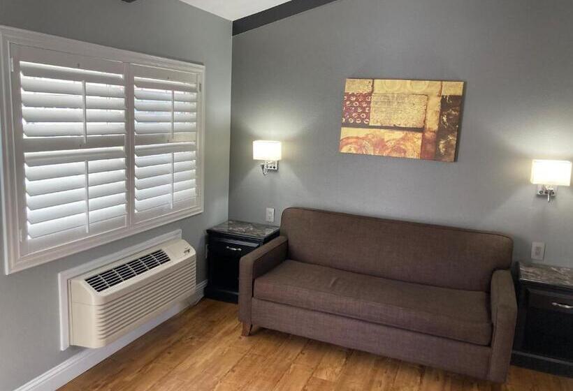 סוויטה, Tri Valley Inn & Suites