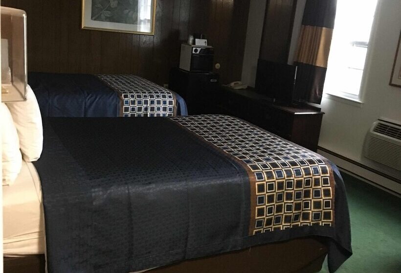 ２ダブルベッドのスタンダードルーム, Wickford Motor Inn
