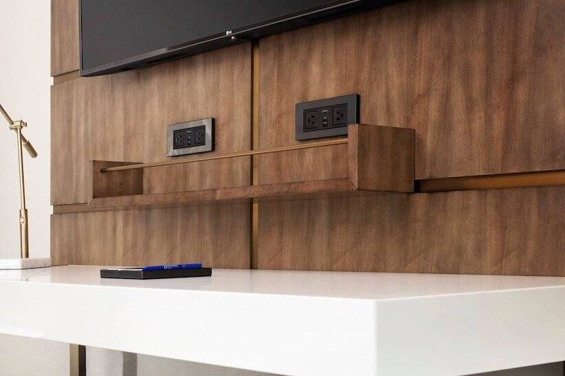 身障者適用スイートルーム, Delta Hotels By Marriott Virginia Beach Waterfront