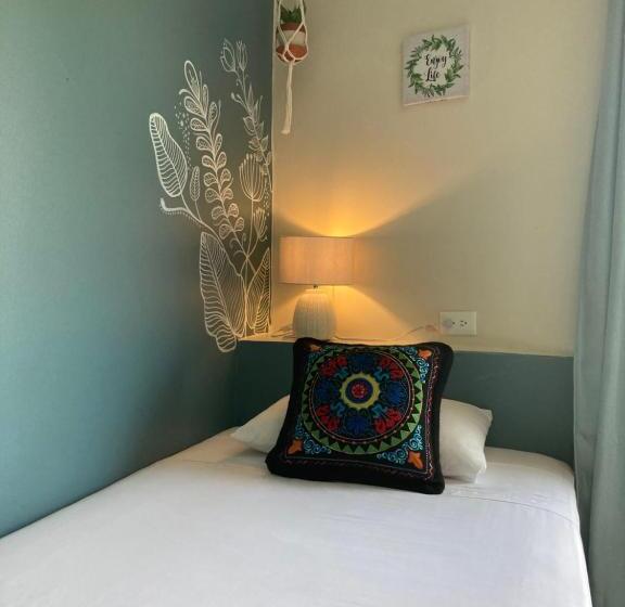 اتاق اساندارد با چشم‌انداز جانبی به دریا, El Nido Boutique B&b