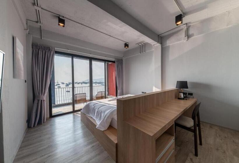 스탠다드 발코니 룸 바다 전망, Arch39 Phuket Beach Front Sha Plus