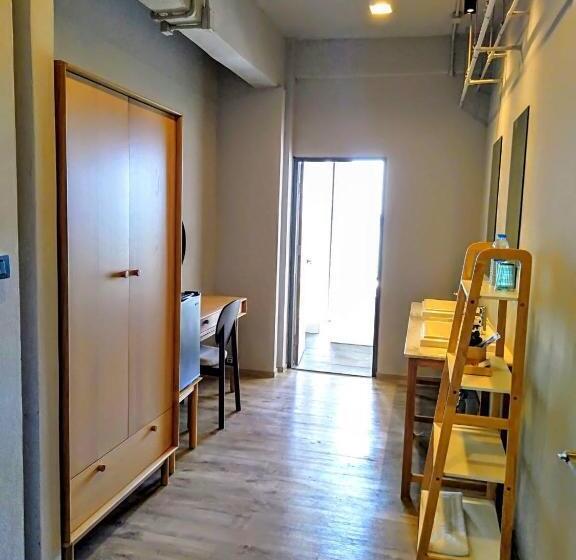 스위트 킹사이즈 침대, Arch39 Phuket Beach Front Sha Plus