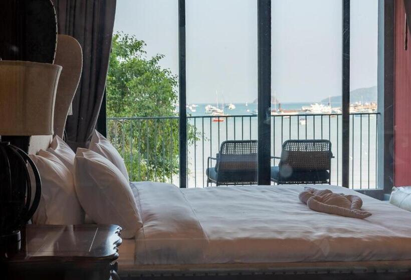 스탠다드 룸 바다 전망, Arch39 Phuket Beach Front Sha Plus