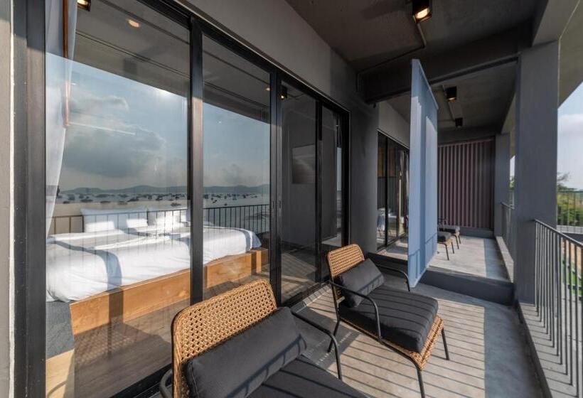 주니어 스위트 바다 전망, Arch39 Phuket Beach Front Sha Plus