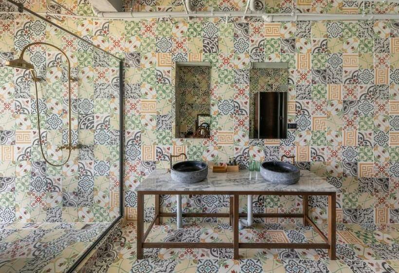 발코니 디럭스 룸, Arch39 Phuket Beach Front Sha Plus