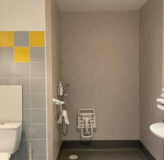 اتاق استاندارد برای معلولان, Hôtel Restaurant D Application Lesdiguieres Ecole Hôtelière