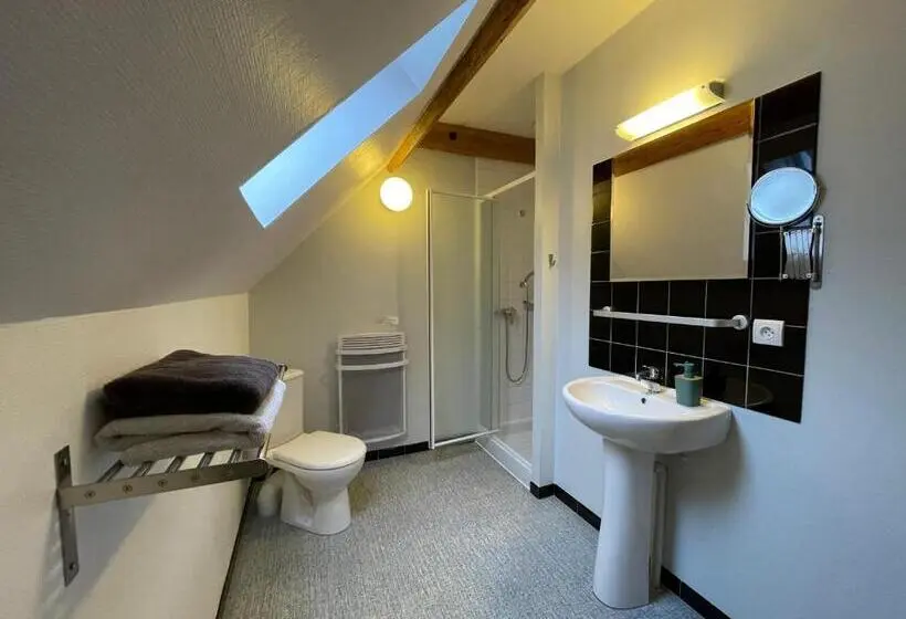 デラックスの4人部屋, L Ancienne Ecole Du Villard
