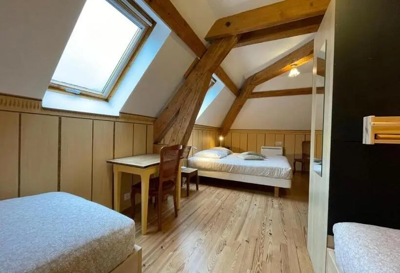 デラックスの4人部屋, L Ancienne Ecole Du Villard