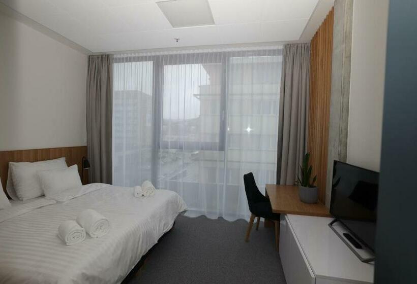 Номер Стандарт, Smetanova