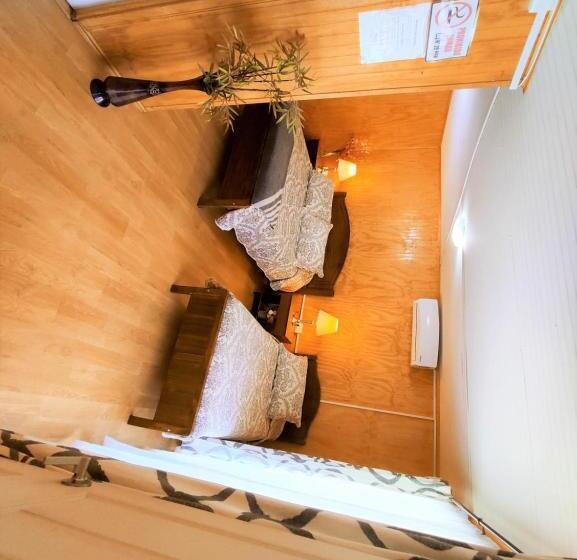 חדר משפחתי, Hospedaje Centro Angol