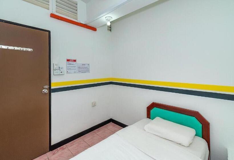 חדר סטנדרד יחיד חדר אמבטיה משותף, Spot On 89936 Sutera Inn