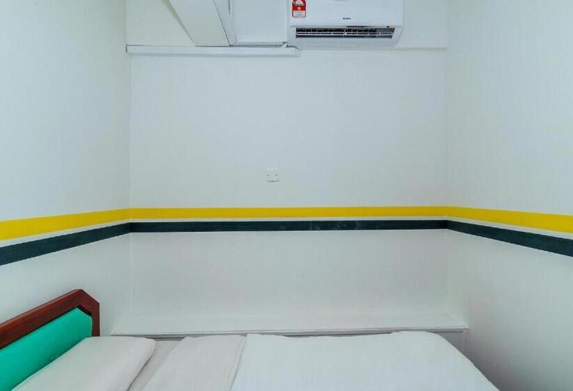 חדר סטנדרד יחיד חדר אמבטיה משותף, Spot On 89936 Sutera Inn