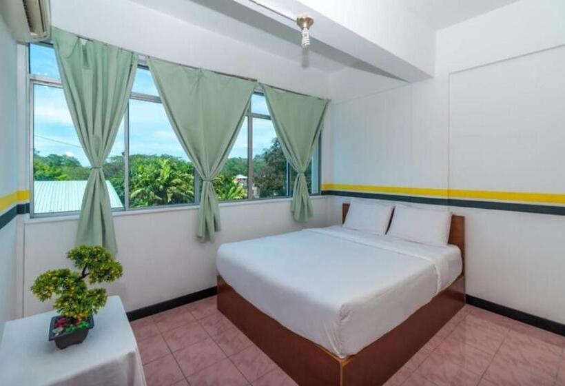 디럭스 룸 킹사이즈 침대, Spot On 89936 Sutera Inn