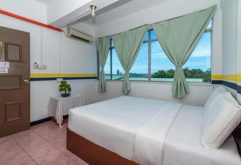 חדר סופריור עם מיטת קינג, Spot On 89936 Sutera Inn