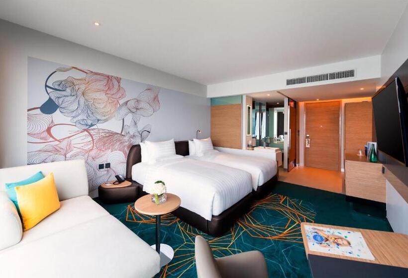 اتاق لوکس با چشم‌انداز دریا, Novotel Marina Sriracha
