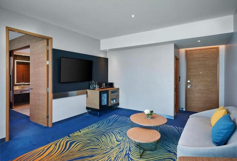 Люкс Кровать Кинг, Novotel Marina Sriracha